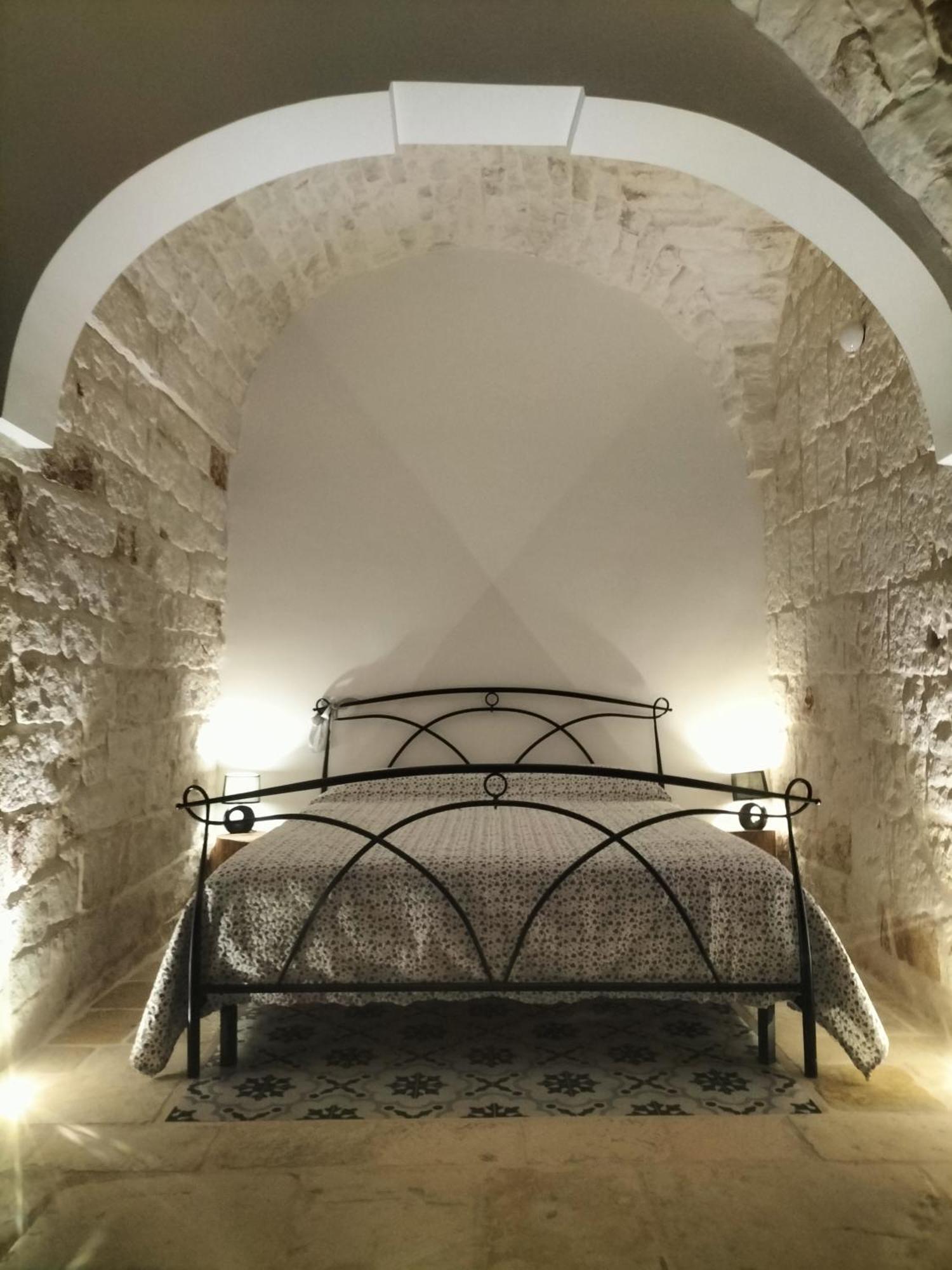 Le Tre Alcove Hotel Ceglie Messapica Bagian luar foto